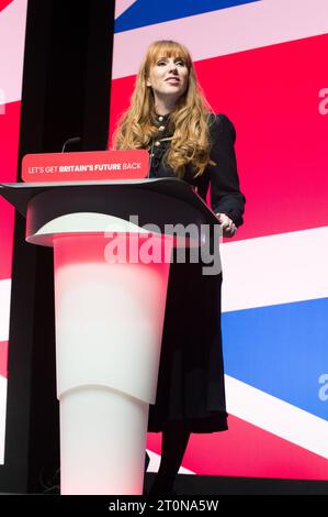 Liverpool, Royaume-Uni. 8 octobre 2023. Angela Rayner, députée travailliste, prononce son discours le jour de l'ouverture de la conférence du parti travailliste à Liverpool. (Terry Scott/SPP) crédit : SPP Sport Press photo. /Alamy Live News Banque D'Images