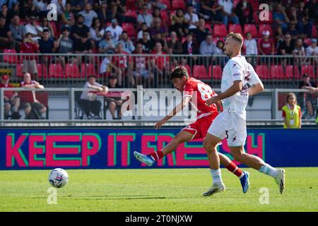 Monza, Italie. 08 octobre 2023. Samuele Vignato (AC Monza) lors du championnat italien de Serie A match de football entre AC Monza et US Salernitana le 8 octobre 2023 au stade U-Power de Monza, Italie. Crédit : LucaRossini/E-Mage crédit : Luca Rossini/E-Mage/Alamy Live News crédit : Luca Rossini/E-Mage/Alamy Live News Banque D'Images