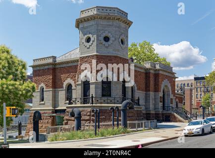 Harlem Stage at the Gatehouse occupe le monument New-yorkais converti 135th Street Gatehouse du système de l'aqueduc de Croton. Banque D'Images