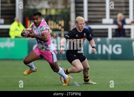 Newcastle, Royaume-Uni. 11 juin 2023. George Wacokecoke de Newcastle Falcons en action lors du match de la Premiership Cup entre Newcastle Falcons et Caldy à Kingston Park, Newcastle, le dimanche 8 octobre 2023. (Photo : Chris Lishman | MI News) crédit : MI News & Sport / Alamy Live News Banque D'Images