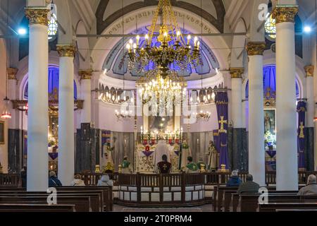 Église orthodoxe arménienne Surp Hiresdagabet dans le district de Fatih à Istanbul, Turquie Banque D'Images