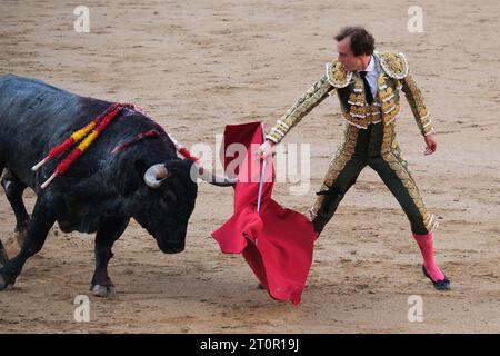 Madrid, Espagne. 08 octobre 2023. Le torero Román pendant la corrida de la feria de otoño sur la Plaza de las Ventas de Madrid, le 8 octobre 2023 Espagne (photo Oscar Gonzalez/Sipa USA) crédit : SIPA USA/Alamy Live News Banque D'Images