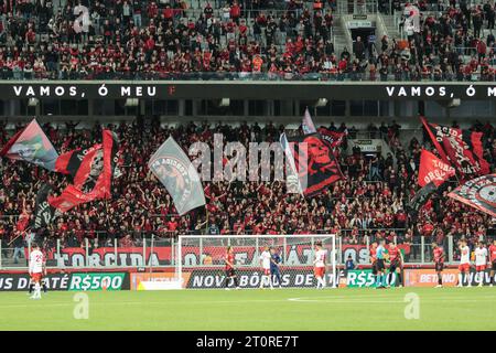 Curitiba, Brésil. 08 octobre 2023. PR - CURITIBA - 10/08/2023 - BRÉSILIEN A 2023, ATHLETICO-PR (photo Robson Mafra/AGIF/Sipa USA) crédit : SIPA USA/Alamy Live News Banque D'Images