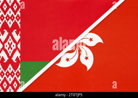 Biélorussie et Hong Kong, symbole du pays. Drapeaux biélorusse vs nationaux. Relations et partenariat entre deux pays. Banque D'Images