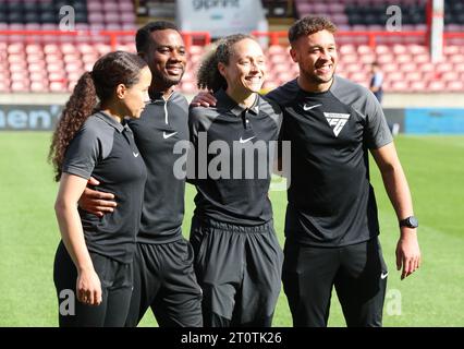 Londres, Royaume-Uni. 08 octobre 2023. L-R Adewunmi Soneye Levi Grey Lauren Impey et Aaron Ford lors du match de football FA Women's Super League entre Tottenham Hotspur Women et Bristol City Women à Brisbane Road à Londres, Grande-Bretagne, le 08 octobre 2023. Crédit : action Foto Sport/Alamy Live News Banque D'Images