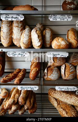 Pain dans une boulangerie, Nantes, Bretagne, France. Banque D'Images