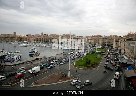 Vue sur le Vieux Port, Marseille, Provence, France. Banque D'Images