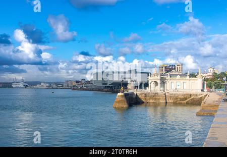 Front de mer de Santander en Espagne Banque D'Images