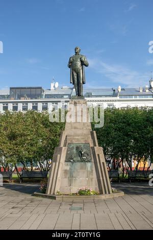 La statue de Jon Sigurdsson sur la place Austurvollur Reykjavik Islande, Jon Sigurdsson était le leader du mouvement pour l'indépendance de l'Islande Banque D'Images