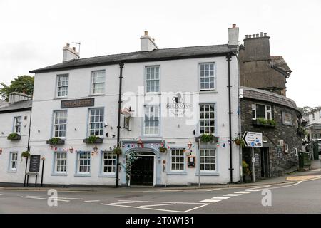 The Albert pub et restaurant, Queens Square, Bowness on Windermere, Lake District, Angleterre, Royaume-Uni Banque D'Images