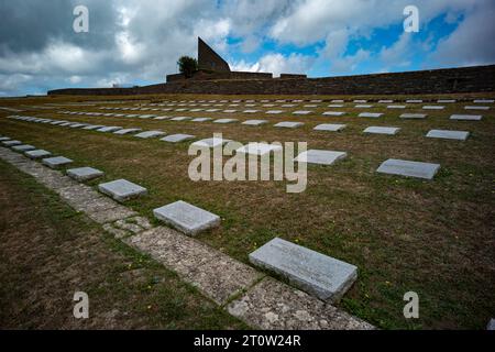 Col de Futa Cimetière militaire allemand de la Seconde Guerre mondiale entre Bologne et Florence dans les Apennins Italie septembre 2023 Cimetière allemand du col de Futa (Deutsche sol Banque D'Images