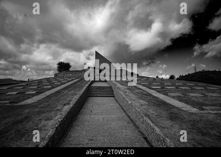 Col de Futa Cimetière militaire allemand de la Seconde Guerre mondiale entre Bologne et Florence dans les Apennins Italie septembre 2023 Cimetière allemand du col de Futa (Deutsche sol Banque D'Images