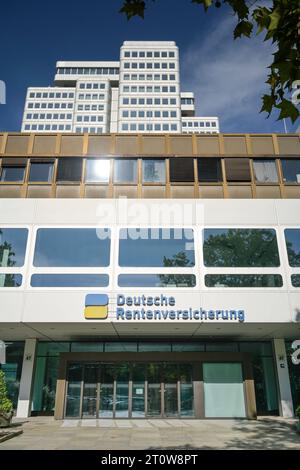 Deutsche Rentenversicherung, Hohenzollerndamm, Wilmersdorf, Berlin, Deutschland *** German Pension Insurance, Hohenzollerndamm, Wilmersdorf, Berlin, Allemagne crédit : Imago/Alamy Live News Banque D'Images