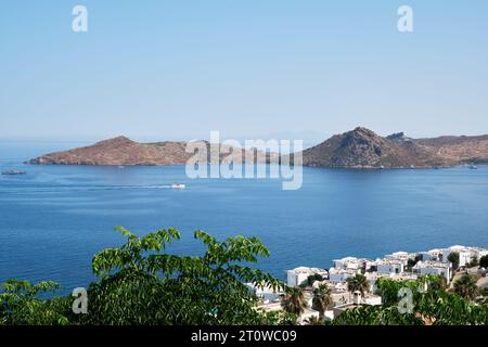 Côte ou baie de Yalikavak à Mugla, Bodrum, Turquie. Vue aérienne. Banque D'Images