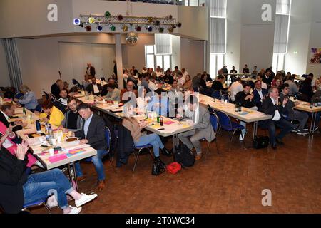 Der Landesparteitag der FDP, fotografiert am Samstag 07.10.2023 à Püttlingen. *** La conférence du FDP, photographiée samedi 07 10 2023 à Püttlingen BUB crédit : Imago/Alamy Live News Banque D'Images