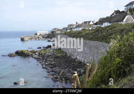 Le port du village côtier cornique de Coverack Banque D'Images