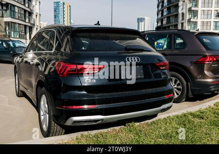 Minsk, Biélorussie, octobre 2023 - vue arrière Audi Q3 Quattro. automobile allemande confortable Banque D'Images