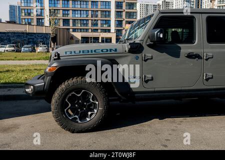 Minsk, Biélorussie, octobre 2023 - Jeep Wrangler Rubicon est le véhicule tout-terrain 4 portes. automobile américaine 4x4 Banque D'Images