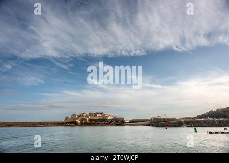 Guernesey, 5 octobre 2023 : Château Cornet à St Peter Port Banque D'Images