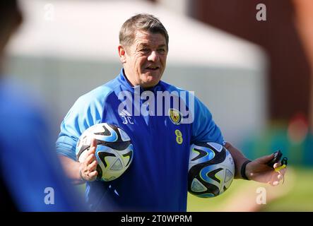 Photo du dossier datée du 05-09-2023 de l'assistant entraîneur écossais John Carver, qui admet avoir une autre victoire sur l'Espagne serait d'autant plus doux que certains de leurs adversaires ont fait des commentaires «irrespectueux» à la suite de leur défaite Hampden. Date de parution : lundi 9 octobre 2023 Banque D'Images