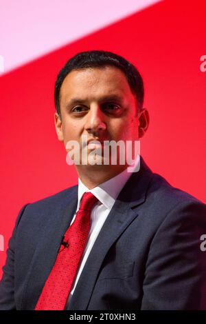 Londres, Royaume-Uni. 9 octobre 2023. Le leader travailliste écossais Anas Sarwar prend la parole lors de la conférence du parti travailliste à Liverpool. Le crédit photo devrait être : Matt Crossick/Empics/Alamy Live News Banque D'Images