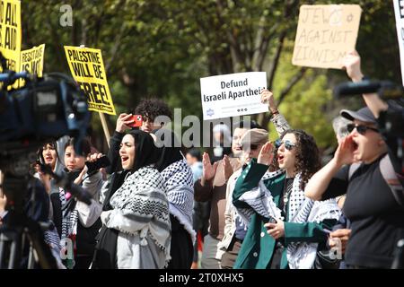 Washington, États-Unis. 08 octobre 2023. 10/8/23 - Rallye Pro Palestine à Washington DC, États-Unis célébrant les attaques contre Israël. (Photo de Robyn Stevens Brody/Sipa USA) crédit : SIPA USA/Alamy Live News Banque D'Images