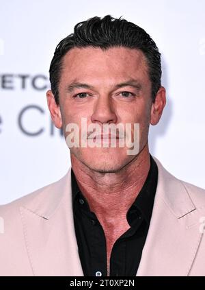 Londres, Royaume-Uni. 9 octobre 2023. Luke Evans arrive au Gala Art of Wishes 2023, soutenant Make-A-Wish UK, Raffles, Londres. Crédit : Doug Peters/EMPICS/Alamy Live News Banque D'Images