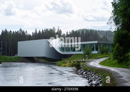 Vue du musée Twist au musée Kistefos, un jardin de sculptures en plein air près de Jevnaker, Viken, Norvège. Banque D'Images