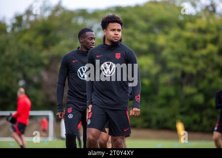 Nashville, Tennessee, États-Unis. 9 octobre 2023. Weston McKennie s’entraîne avec USMNT à la Brentwood Academy à Brentwood, Tennessee, quelques jours avant leurs prochains matchs amicaux contre l’Allemagne et le Ghana. (Kindell Buchanan/Alamy Live News) Banque D'Images