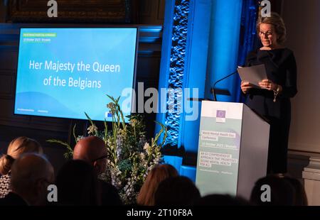 La reine Mathilde de Belgique prononce un discours lors d'une visite royale à la conférence «une approche globale de l'UE qui priorise une santé mentale saine pour tous», organisée par le commissaire européen Kyriakides dans le cadre de la Journée internationale de la santé mentale, à Bruxelles, le mardi 10 octobre 2023. BELGA PHOTO BENOIT DOPPAGNE Banque D'Images