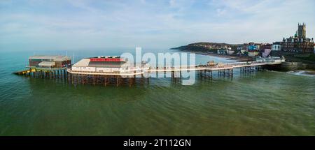 Vue de la jetée de Cromer depuis un drone, Cromer, Norfolk, Royaume-Uni Banque D'Images