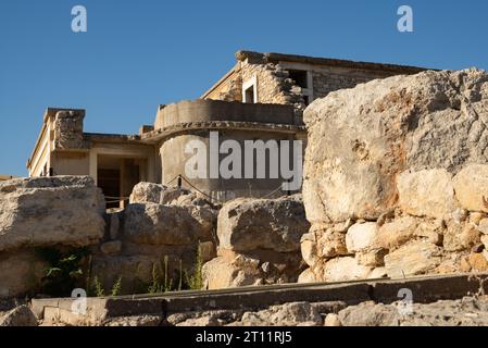 Knossos, Crète - Grèce - 21 septembre 2023 : ruines du palais de Knossos à Knossos, Crète, Grèce. Banque D'Images