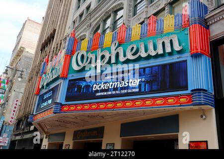 Los Angeles, Californie : l'Orpheum Theatre, théâtre historique au 842 S. Broadway dans le quartier historique des théâtres de Broadway au centre-ville de Los Angeles Banque D'Images