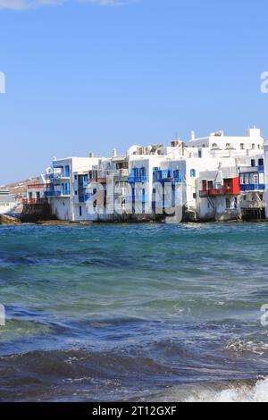 Mykonos Griechenland petite Venise weiße bunte Häuser sommer Meer Oldtown grèce île blanche maisons d'été mer Banque D'Images