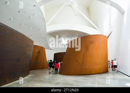 Musée Guggenheim, architecte Frank Gehry, vue intérieure, artiste Richard Serra, Bilbao, pays Basque, Espagne Banque D'Images