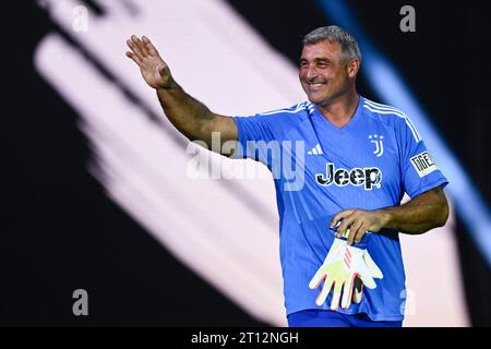 Turin, Italie. 10 octobre 2023. Angelo Peruzzi lors du 'Together, a Black & White Show', un événement organisé par la Juventus FC à l'occasion des célébrations des 100 ans de la famille Agnelli en tant que président du club. Crédit : Nicolò Campo/Alamy Live News Banque D'Images