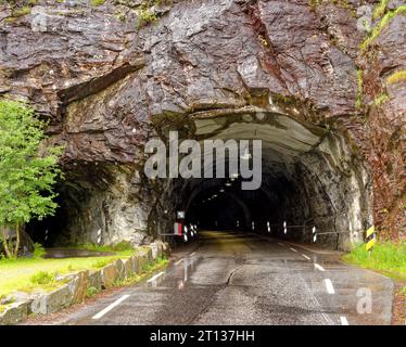 BERGEN, NORVÈGE - 28 août 2023 : Bergen sur la côte ouest de la Norvège est connue comme la ville aux sept montagnes. C'est le port le plus fréquenté de Norvège avec plus de 30 ports Banque D'Images