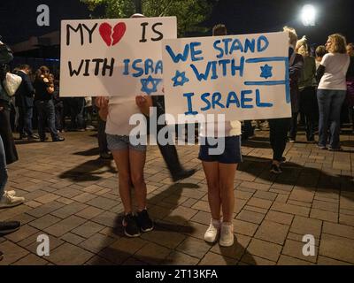 Sandy Springs, Géorgie, États-Unis. 10 octobre 2023. Des milliers de personnes se rassemblent en solidarité avec Israël après les attaques du Hamas contre Israël. (Image de crédit : © Sue Dorfman/ZUMA Press Wire) USAGE ÉDITORIAL SEULEMENT! Non destiné à UN USAGE commercial ! Banque D'Images