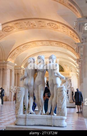 Les trois Grâces d'Antonio Canova. Musée du Louvre, Paris, France. Galerie de sculptures du Louvre. Banque D'Images