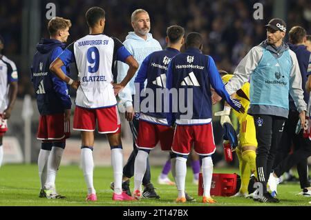 Osnabruck, Deutschland. 22 septembre 2023. Firo : 09/22/2023 football : football : 2.Bundesliga VFL Osnabruck - HSV Hamburg Hamburg HSV Hamburg Hamburg Hamburg Hamburg Hamburg Hamburg Hamburg 2:1 déçu après la fin du match Tim Walter entraîneur du HSV Hamburg Hamburg avec l'équipe crédit : dpa/Alamy Live News Banque D'Images
