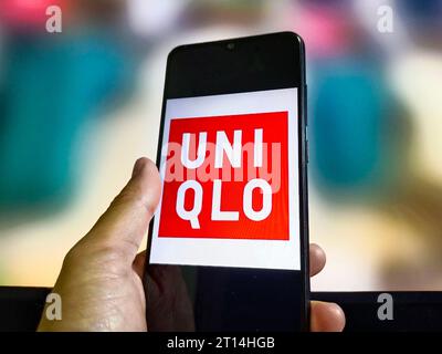 SUQIAN, CHINE - 11 OCTOBRE 2023 - illustration photo Uniqlo, Suqian, Province du Jiangsu, Chine, 11 octobre, 2023. Banque D'Images