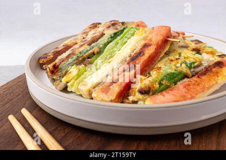 Brochettes coréennes de nourriture de vacances Jeon Banque D'Images