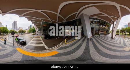 Vue panoramique à 360° de Miami, FL, USA - 6 octobre 2023 : 360 photo équirectangulaire Brightline Miami Station