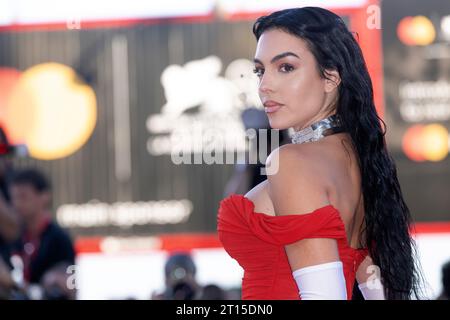 VENISE, ITALIE - SEPTEMBRE 05 : Georgina Rodriguez assiste au tapis rouge pour le film 'Enea' au 80e Festival International du film de Venise à Septembre Banque D'Images