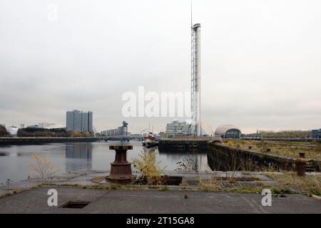 Les Docks gravants désaffectés et délabrés de Govan sur la rivière Clyde à Glasgow, en Écosse. Banque D'Images