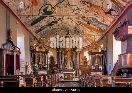 Fresque sur plafond par poignée dans l'église Saint-Firmin / St Fermin à Rochehaut, province de Luxembourg, Ardennes belges, Wallonie, Belgique Banque D'Images