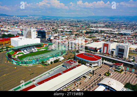 Stade León, stade de football Club León, vue aérienne de la ville de León dans l'état de Guanajuato, Mexique. L'équipe mexicaine de football professionnel de la ville de León, dans le Bajío mexicain, joue dans la première Division du Mexique Liga MX football mexicain. CHARLY, FOX SPORTS (© photo Luis Gutierrez by NortePhoto.com) estadio León, Estadio de futbol del Club León , vista aerea de la Ciudad de León en el Estado de Guanajuato, México. Quipo de fútbol profesional de México de la Ciudad de León, del Bajío mexicano, Banque D'Images