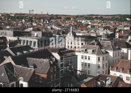 Vue aérienne paysage urbain du centre-ville d'Aarhus, Danemark dans la soirée Banque D'Images