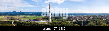 Tour d'essai TK-Elevator, Rottweil. tour d'essai de levage de 246 mètres de haut pour ascenseurs express et à grande vitesse. Plus haute terrasse d'observation en Allemagne, panoramique Banque D'Images