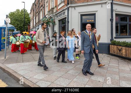 La Warrington Ethnic Communities Association (WECA) a tenu son festival annuel MELA qui a réussi à renforcer la cohésion communautaire et à soutenir l'intégration Banque D'Images